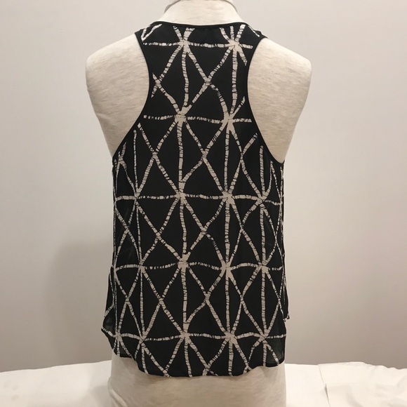 ALC black & white geometric print silk tank top. Excellent used condition. Sz M. - Picture 8 of 10